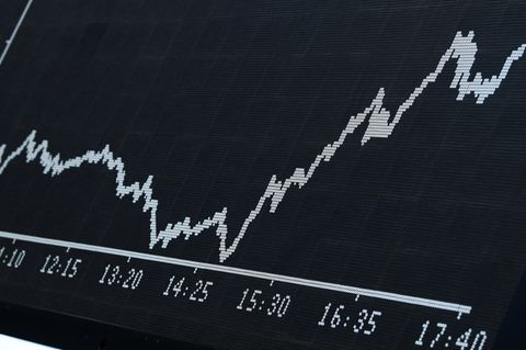 16 548,69 Punkte zeigte der Dax am Dienstag an der Börse in Frankfurt an – ein neuer Rekord.