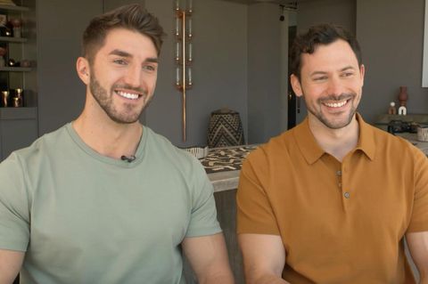 Bachelor 2024: Junggesellen-Doppelpack verteilt Rosen: Sebastian und Dennis sind die neuen "Bachelors"