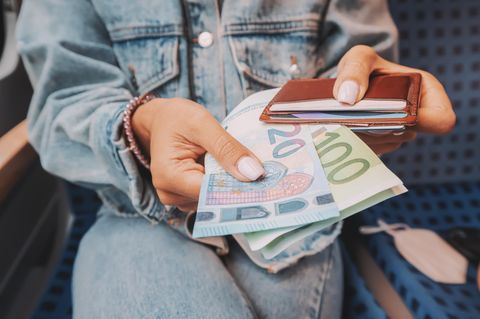 Die steuerliche Entlastung 2024 kann einige Hundert Euro ausmachen