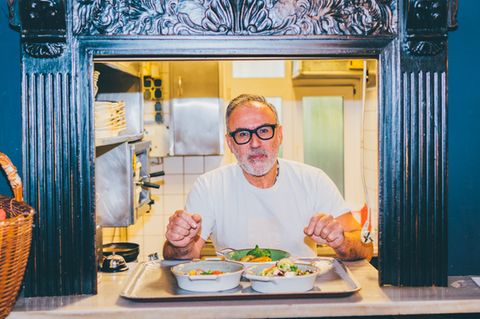Michalis Josing betreibt in Hamburg u.a. das Restaurant "Dionysos"
