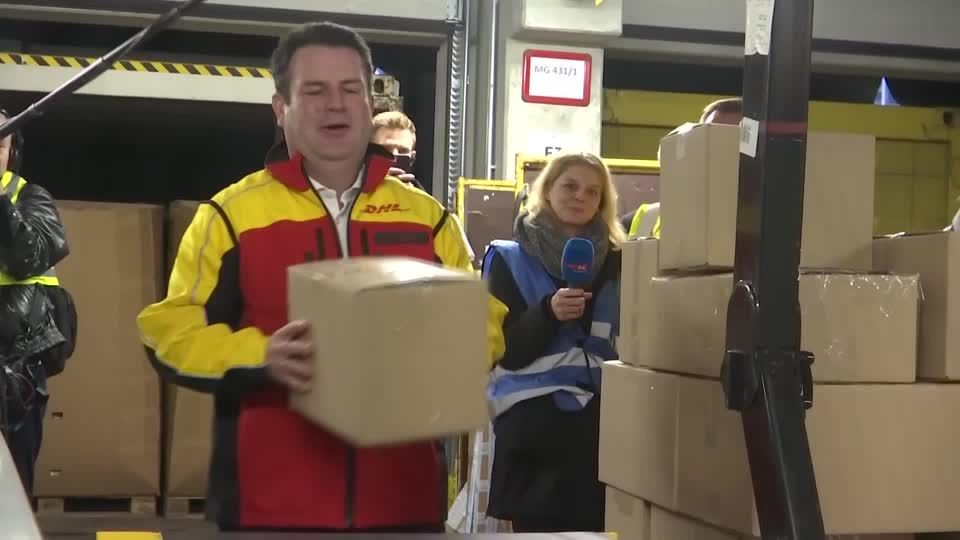 Video: Heil sichert Paketdienstleistern Unterstützung zu