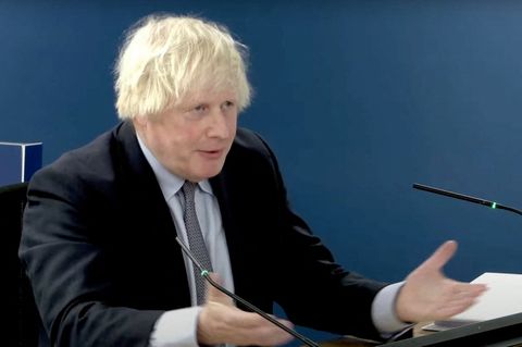 Ex-Premier Boris Johnson gibt Auskunft vor dem britischen Covid-19-Untersuchungsausschuss in London 