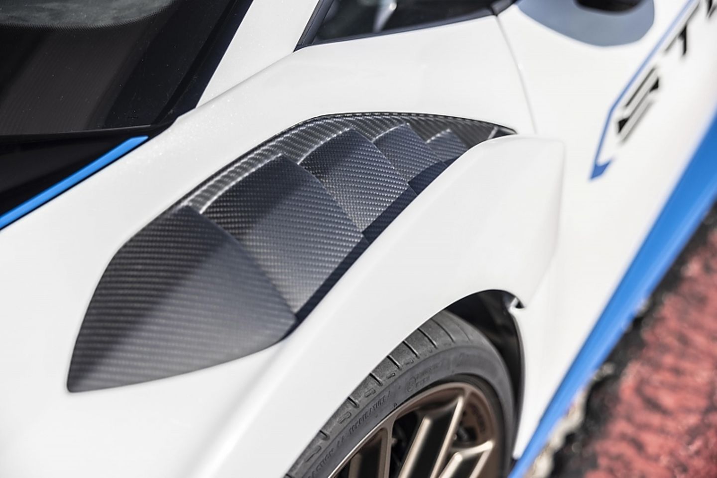 Lamborghini_Huracan_STO-9.jpg