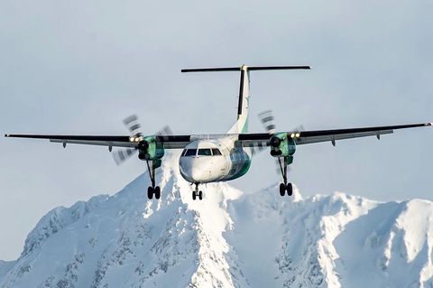 Die norwegische Airline Widerøe ist die wohl kleinste in diesem Ranking. Sie fliegt insgesamt 49 Ziele weltweit an und bringt die Fluggäste vorrangig nach Skandinavien und wieder zurück. So fliegt sie etwa drei Mal die Woche von München in die norwegische Hafenstadt Bergen