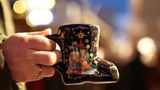 Eine Tasse in Form eines Stiefels