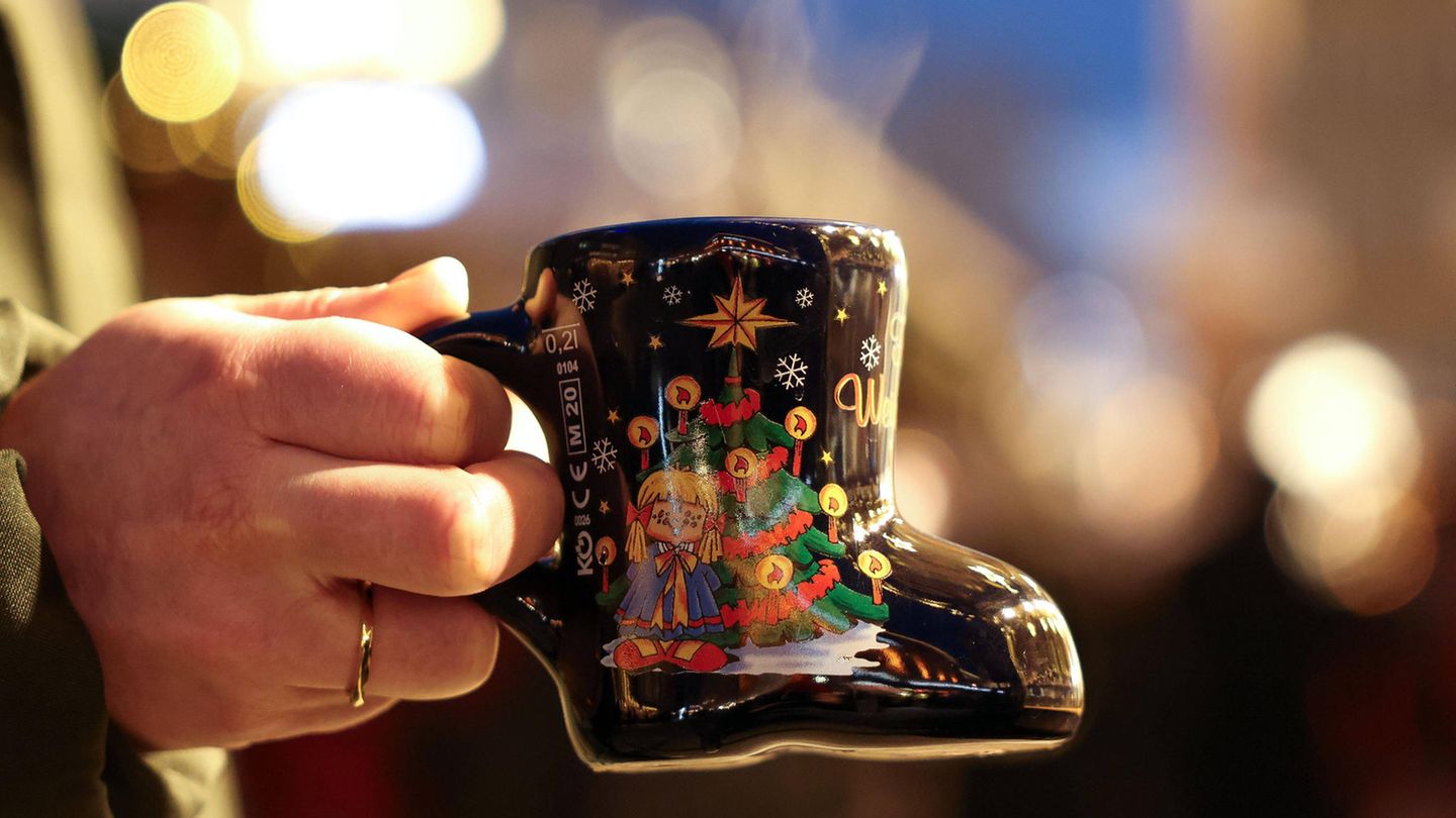 Eine Tasse in Form eines Stiefels