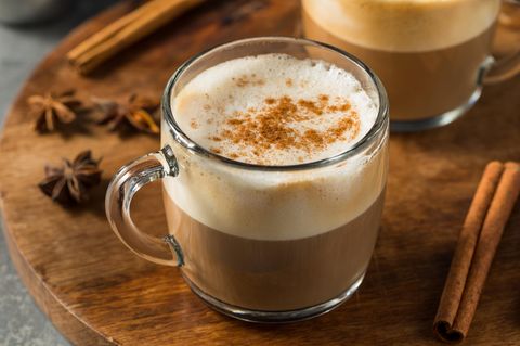 Eine Tasse Chai Latte