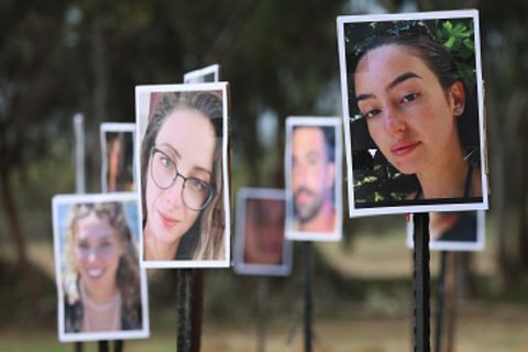 Gedenken an die Opfer des Supernova-Festivals in der Nähe von Kibbutz Re'im