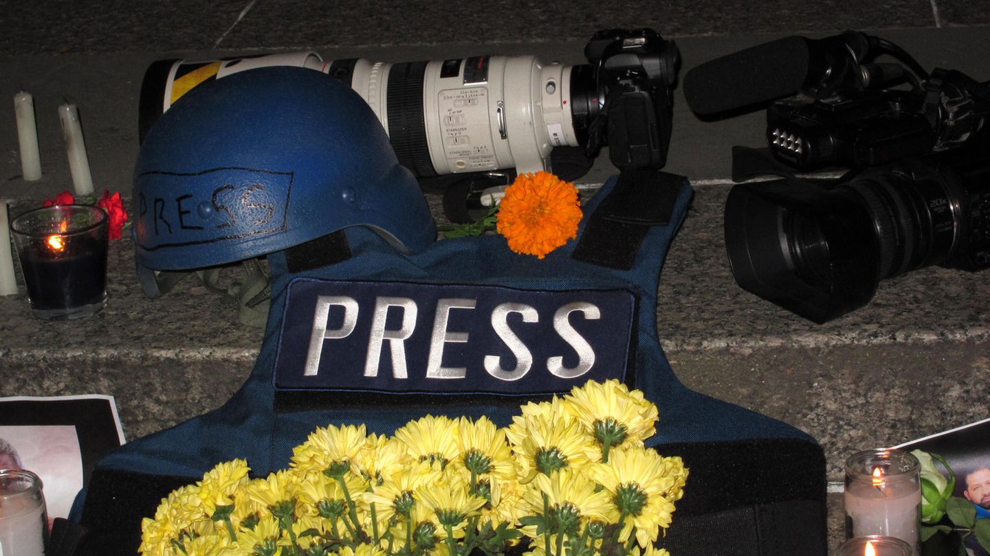 Mahnwache für Journalisten, die im Nahost-Konflikt ums Leben gekommen sind