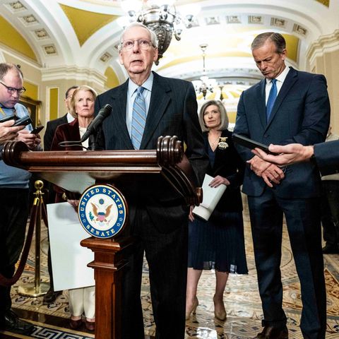 Derrepublikanische Minderheitsführer im Senat, Mitch McConnell spricht zu Reportern