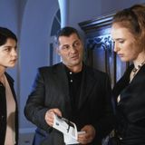 In dem Thriller "Rendezvous mit dem Teufel" war Hoenig 1999 an der Seite von Jasmin Tabatabai und Julia Jäger in ungewohnter Rolle zu sehen - als Hauptkommissar.