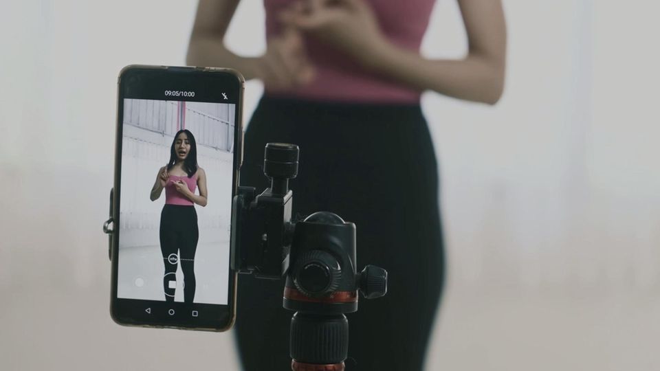 TikTok-Trends: Das waren die fünf skurrilsten Beziehungstests des Jahres