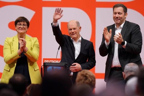 SPD-Bundesparteitag: Scholz wirbt für Fachkräfte-Einwanderung – kein Wort zu Abschiebungen