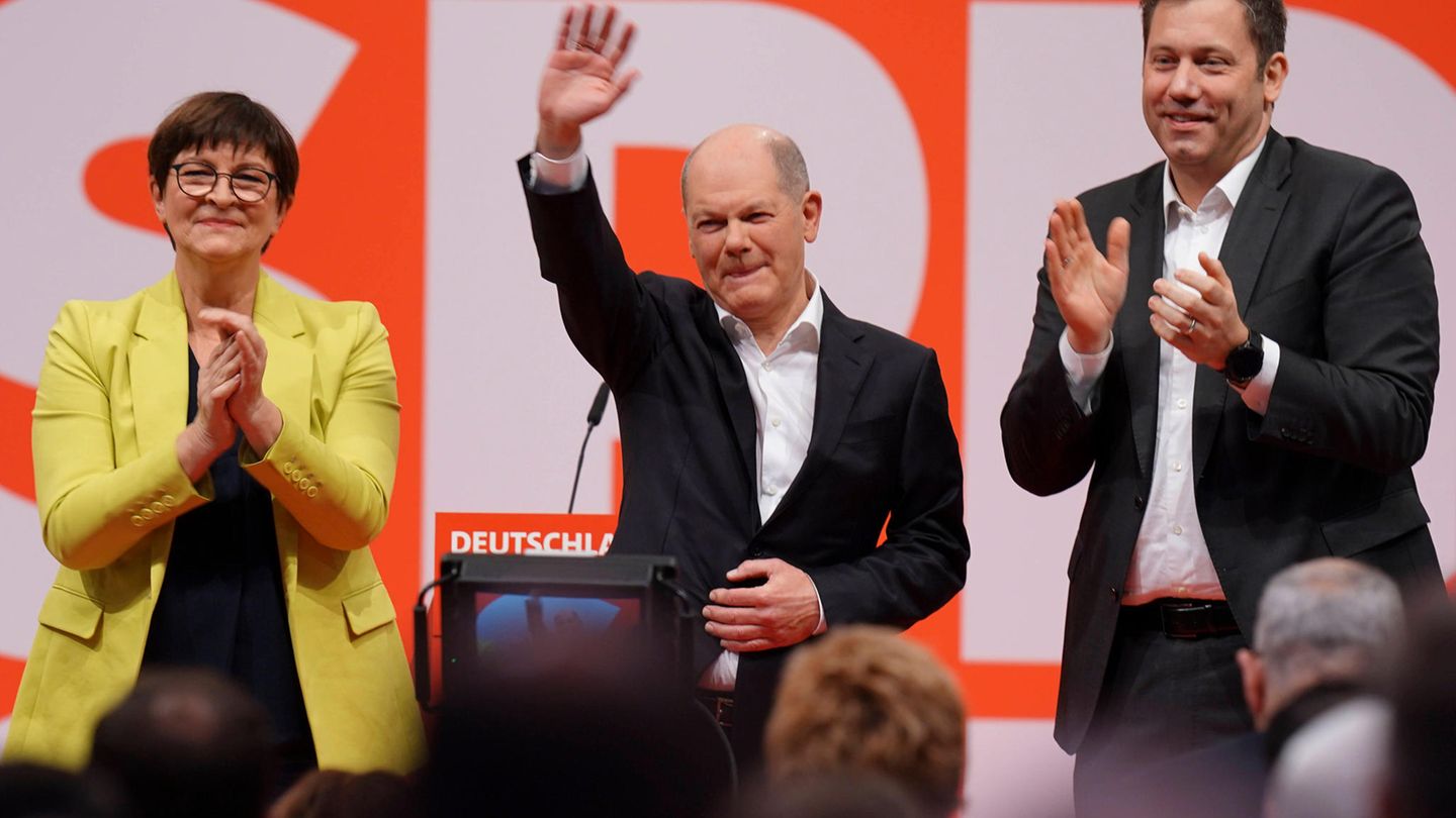 At the SPD party conference, Olaf Scholz calls for perseverance on aid to Ukraine