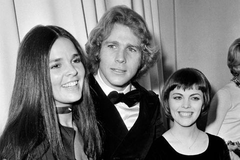Tod einer Hollywood-Legende: Trauer um "Love Story"-Star Ryan O'Neal: Stars wie Barbra Streisand nehmen Abschied