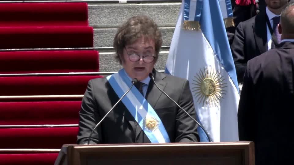 Video: Argentiniens neuer Präsident Milei: "Es ist kein Geld da!" Video: Argentiniens neuer Präsident Milei: "Es ist kein Geld da!"