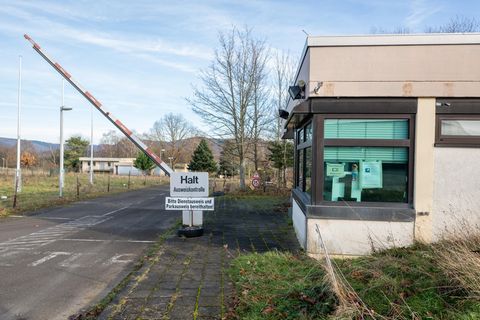 Die Zufahrt zum sogenannten Cyberbunker in Rheinland-Pfalz