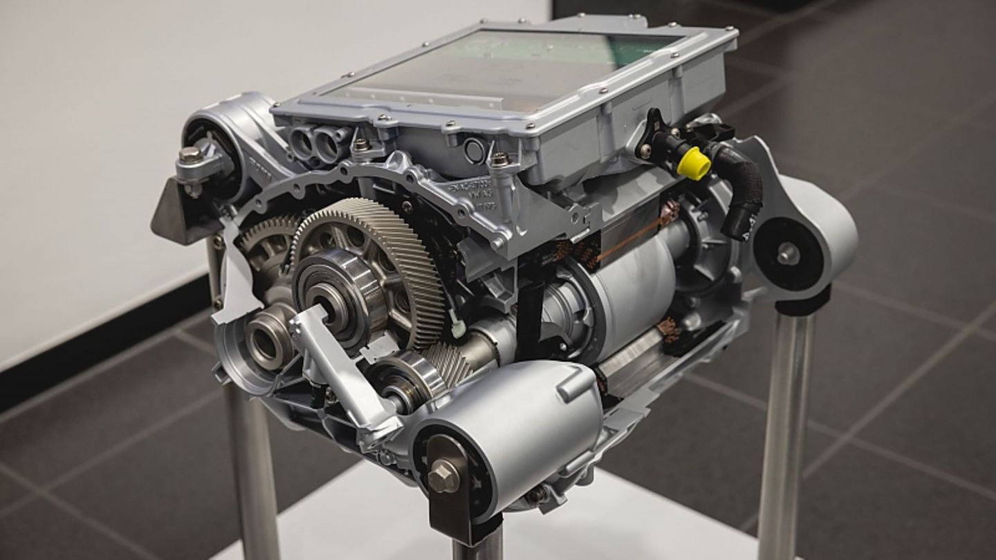 Technology: Porsche Macan E 2024: Looking for differences