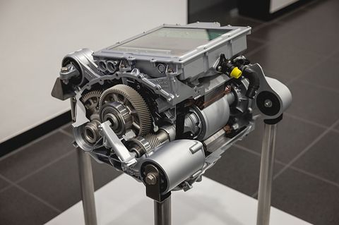 PPE-Elektromotor vorne  (Porsche)