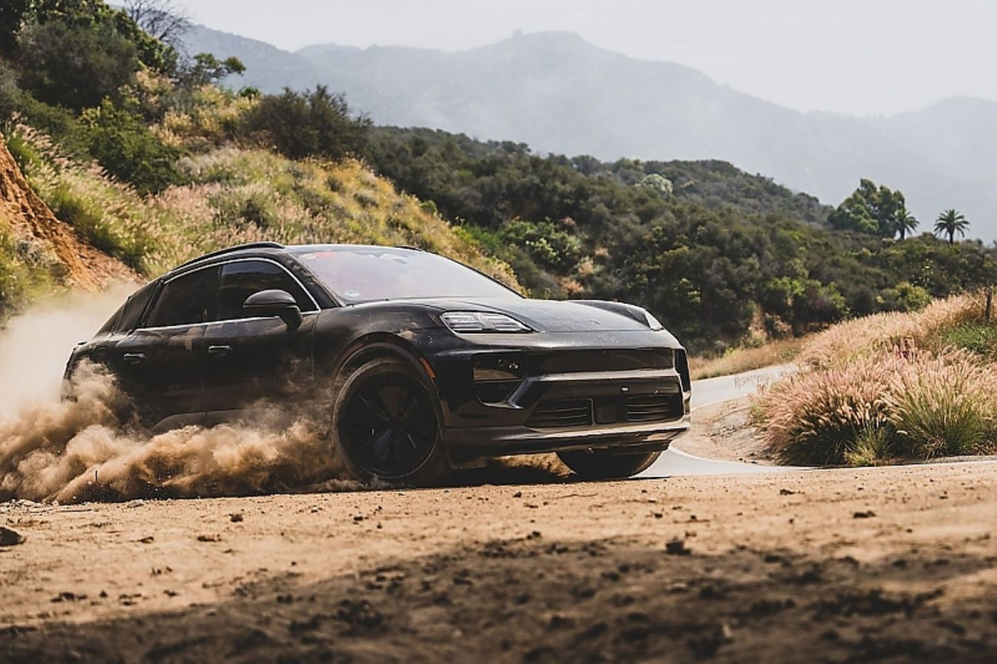 Porsche Macan E 2024