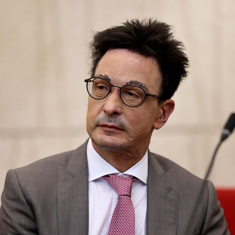 Manager Bernhard Günther im Gerichtssaal während des inzwischenen abgeschlossenen ersten Prozesses um den Säureanschlag