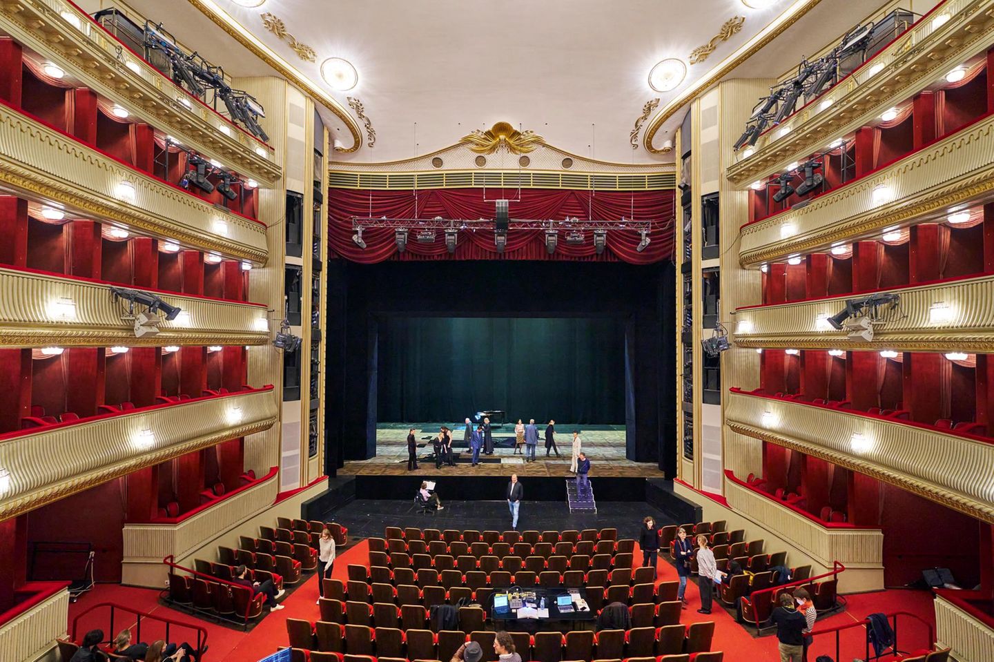 Blick auf die Bühne des Burgtheaters