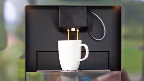 Kaffee aus dem Vollautomaten: In diesen Maschinen stecken besonders viele Keime