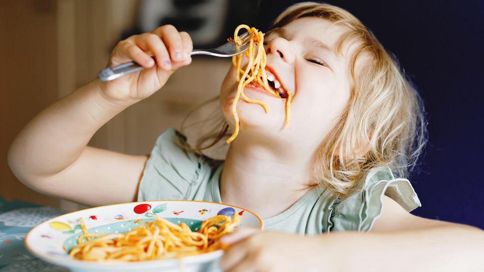 Nudeln essen macht glücklich