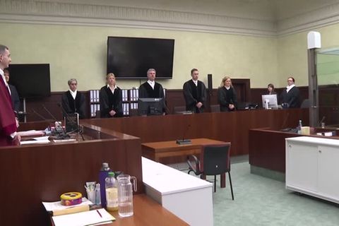 Video: BND-Mitarbeiter wegen Landesverrats vor Gericht