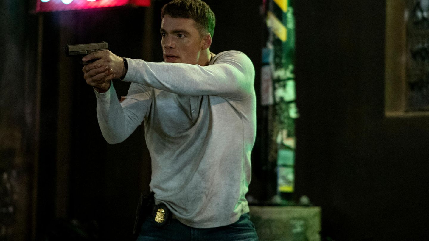 Platz 1: The Night Agent  Der Actionkracher dominierte schon kurz nach Erscheinen die Netflix-Charts, nun wissen wir aber erstmals, wie riesig die Zuschauerzahlen wirklich waren: 812 Millionen Stunden haben die Netflix-Abonnenten rund um den Globus mit dem "Night Agent" verbracht. Bei zehn Folgen der ersten Staffel ist das schlicht beeindruckend.