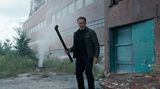 Platz 9: FUBAR  Als Netflix ausgerechnet Legende Arnold Schwarzenegger zum Action-Chef des Unternehmens berief, jubelten die Fans des Genres. Entsprechend groß war dann das Interesse an der ersten Serie des "Gouvernators". Die Handlung von "FUBAR" erinnert etwas an Arnies Action-Klassiker "True Lies" – aber das kann man auch als Lob verstehen. Mit 266 Millionen Streaming-Stunden ist der Erfolg allemal gesichert.