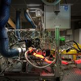 Motorenprüfstand bei Mercedes