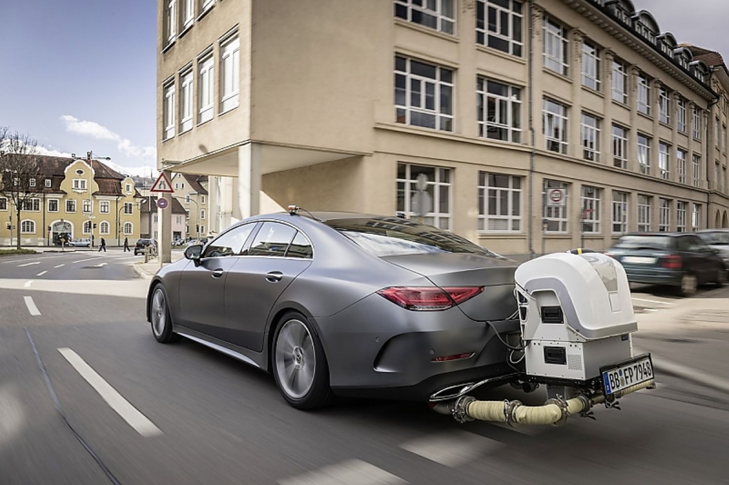 Abgasmessung bei Mercedes