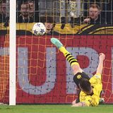 Wie kunstvoll die "Grätsche Gottes" ("Bild"-Zeitung) war, lässt sich hier aus einer anderen Perspektive erahnen