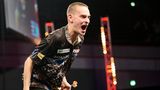 Sehr selbstbewusst geht Ricardo Pietreczko, 29 Jahre alt, in die WM. Kein Wunder, der Berliner ist der Shootingstar unter den deutschen Dartern. Im Herbst gewann er ein PDC-Pro-Tour-Turnier, wo er Größen wie Michael van Gerwen und Peter Wright schlug. 