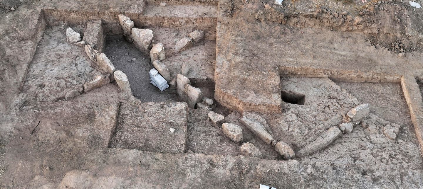 5500 Jahre altes Stadttor in Tel Erani, Israel