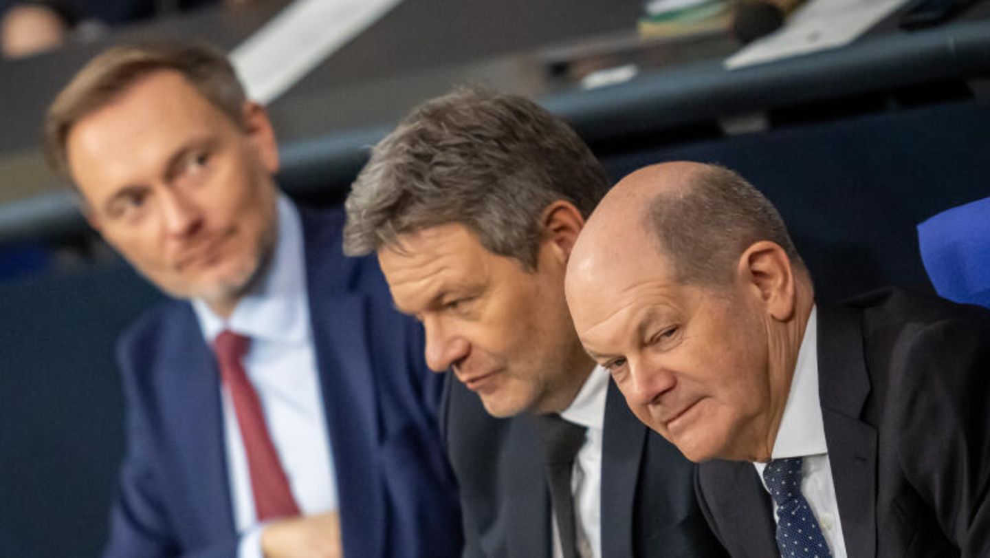 Finanzminister Christian Lindner (FDP), Wirtschaftsminister Robert Habeck (Grüne) und Bundeskanzler Olaf Scholz (SPD)