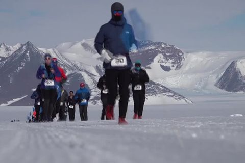 Video: "Befürchtungen übertroffen" - Marathon in der Antarktis