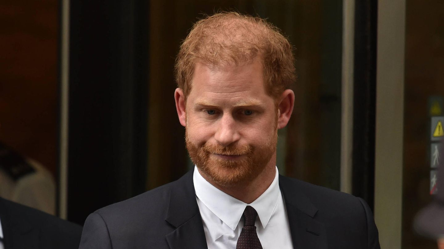 Prinz Harry gewinnt vor Gericht gegen das britsiche Medienhaus Mirror Group Newspapers 