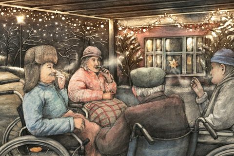 Illustration zeigt: Ältere Menschen sitzen zusammen, Nachts unter Lichterketten und rauchen