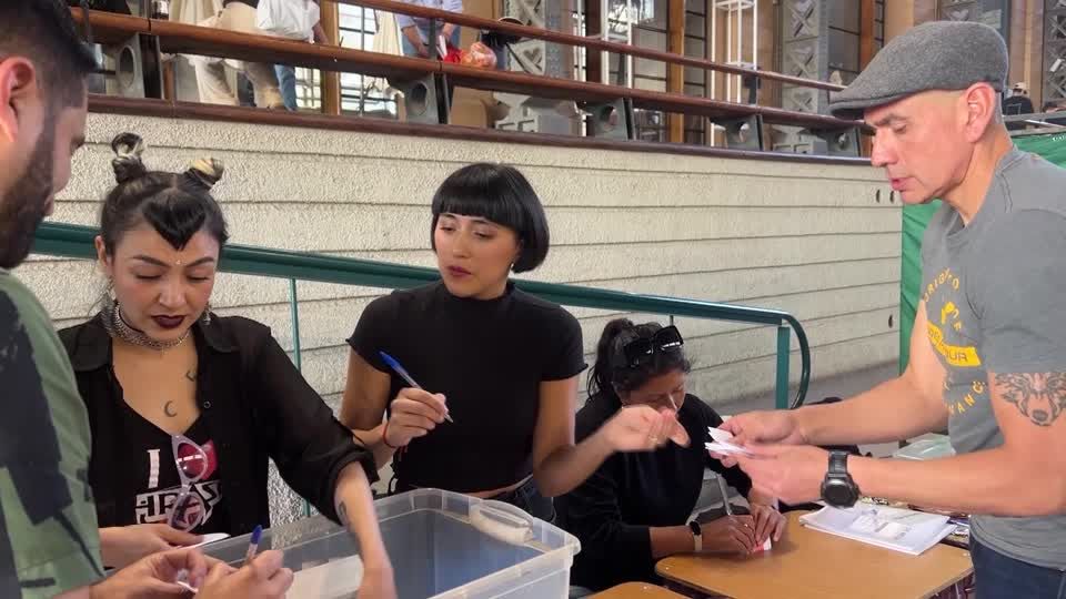 Video: Auch zweiter Entwurf für neue Verfassung in Chile abgelehnt