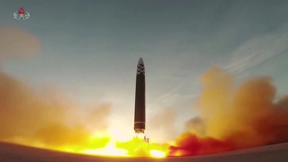 Video: Japan meldet: Nordkorea hat zweite ballistische Rakete abgefeuert