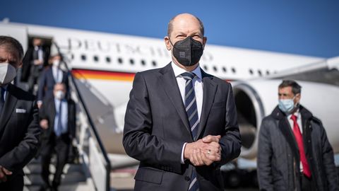 Olaf Scholz im Januar 2022 mit Mund-Nasen-Schutz