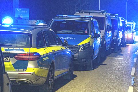 Einsatzwagen der Polizei in Bingen in Baden-Würtemberg