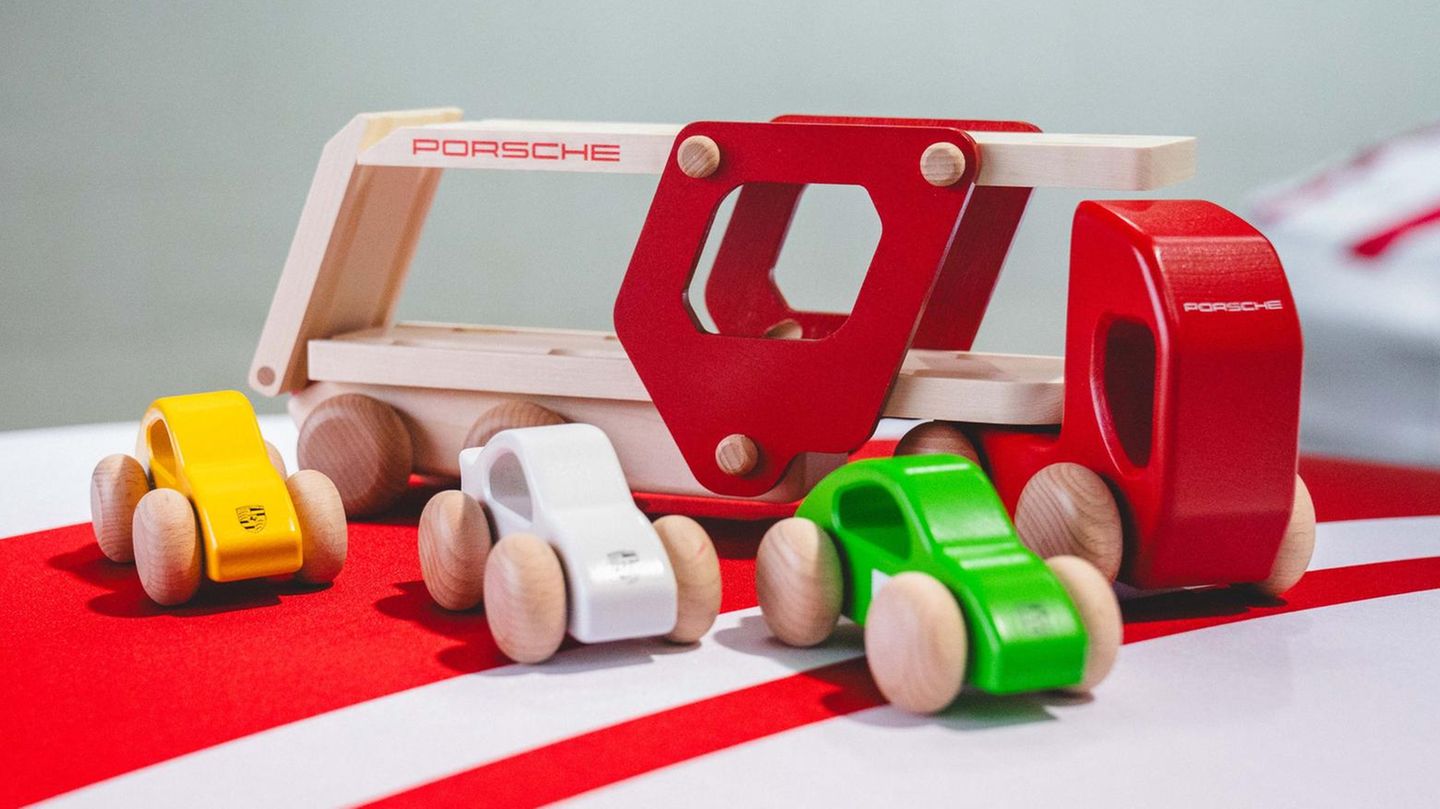 Porsche Holz-LKW