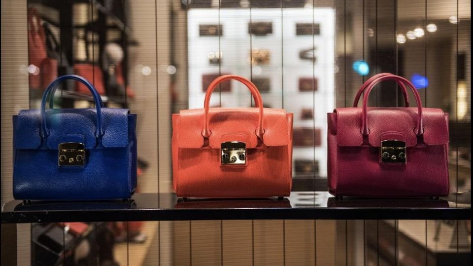 "Fakeshop-Finder": Designerstücke zum kleinen Preis? Wie Sie Fake-Shops im Internet erkennen können