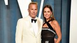 Kevin Costner und Christine Baumgartner