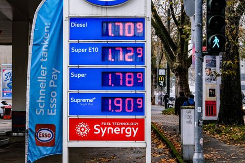 An den Tankstellen dürften im Januar die Benzin und Diesel teurer werde, wenn der C02-Preis steigt
