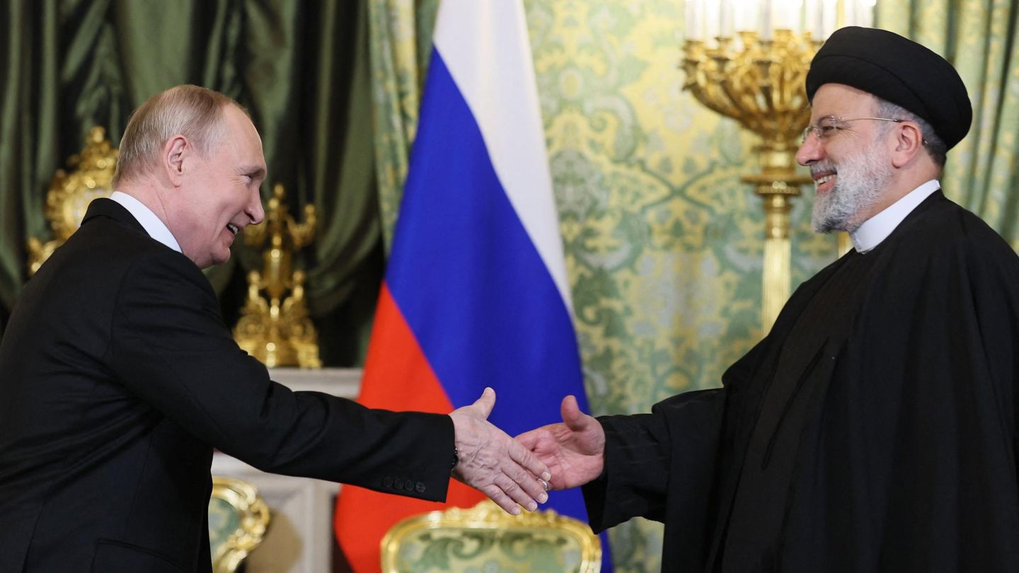 Enge Verbündete: Wladimir Putin empfing Anfang Dezember den iranischen Präsidenten Ebrahim Raisi in Moskau