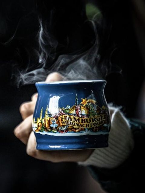 Rechtslage: Dürfen Glühweintassen vom Weihnachtsmarkt mit nach Hause genommen werden?